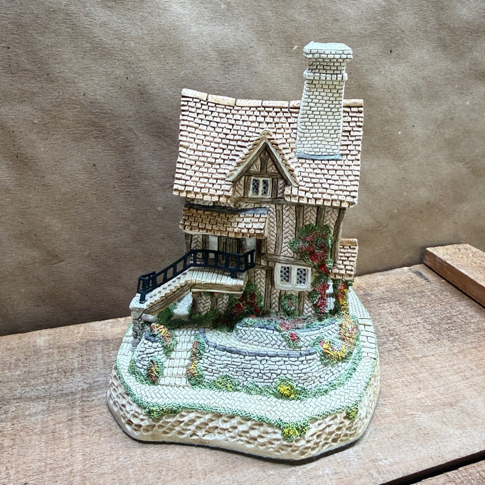 David Winter Lace Makers Cottage 1987 The Midlands Collection John Hine Ltd UK
